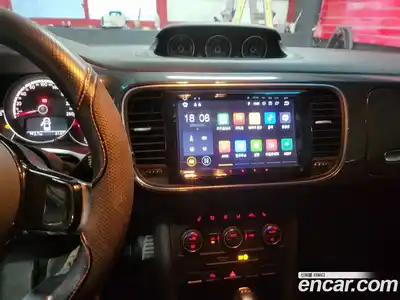 Volkswagen Beatle 2015 2.0 Автомат в Москве № 169283, миниатюра 5