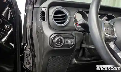 Jeep Wrangler 2021 2.0 Автомат в Москве № 169416, миниатюра 9