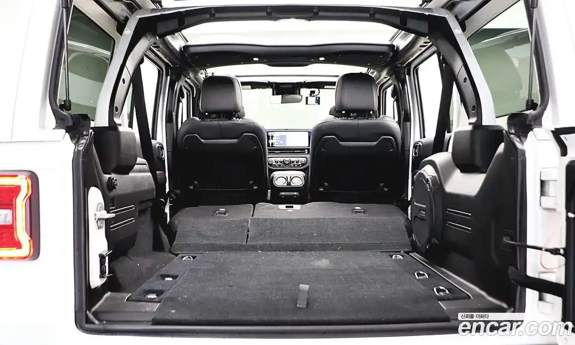 Jeep Wrangler 2024 2.0 Автомат в Москве № 169935, фото 17