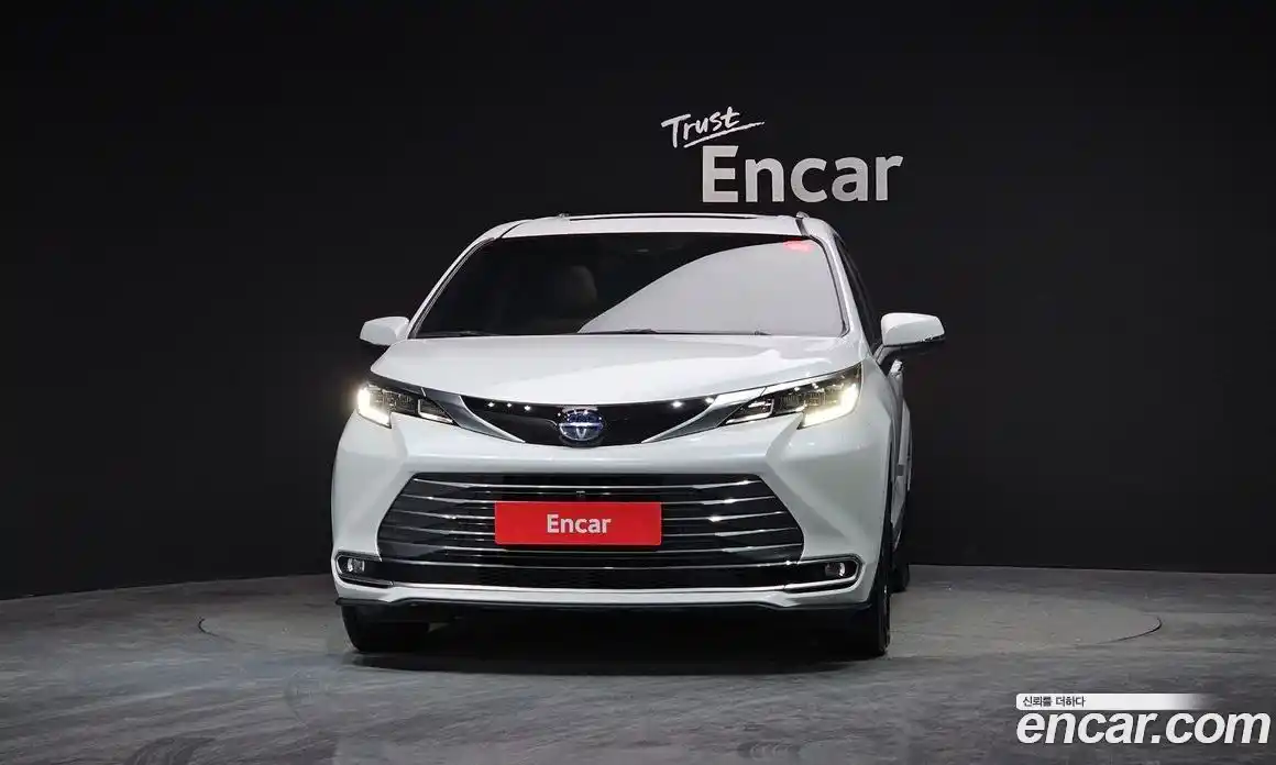 Toyota Sienna 2024 2.5 Автомат в Москве № 170260, фото 14