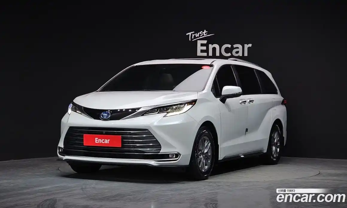 Toyota Sienna 2024 2.5 Автомат в Москве № 170260, фото 6