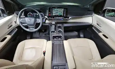 Toyota Sienna 2024 2.5 Автомат в Москве № 170260, миниатюра 10