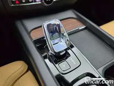 Volvo XC60 2025 2.0 Автомат в Москве № 177029, миниатюра 9