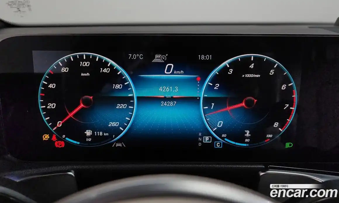 Mercedes-Benz GLB-Class 2021 2.0 Автомат в Москве № 177776, фото 4