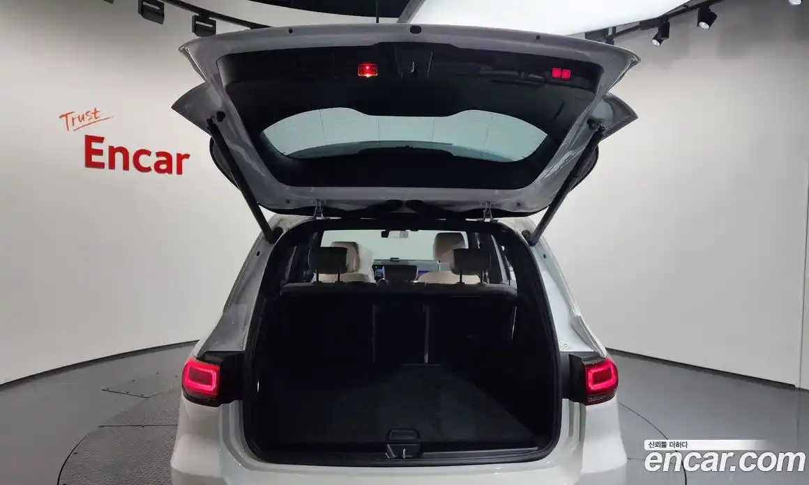 Mercedes-Benz GLB-Class 2021 2.0 Автомат в Москве № 177776, фото 8