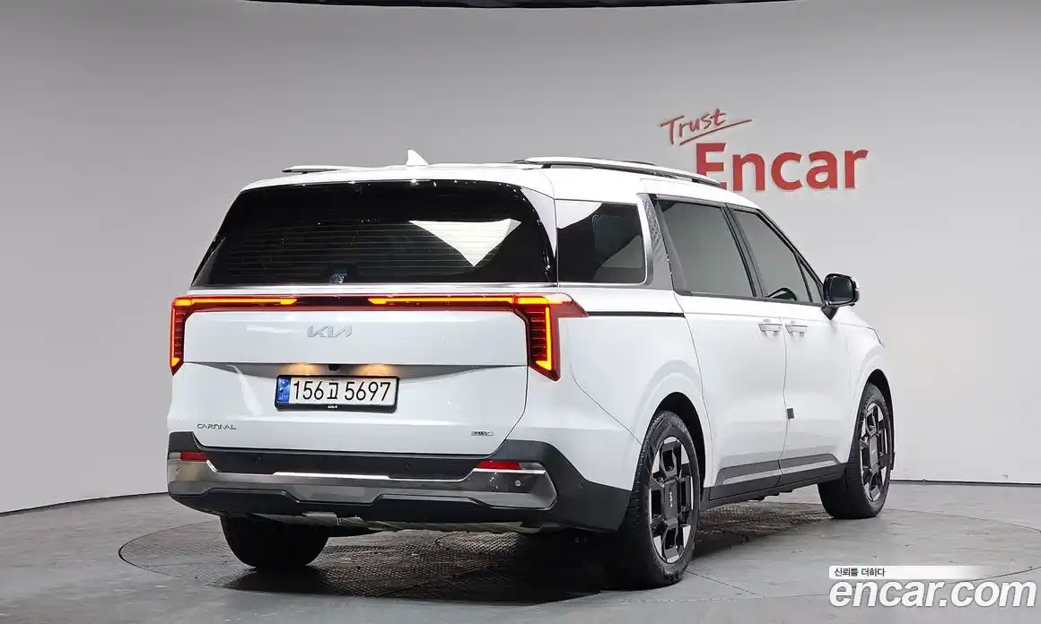 Kia Canival 2024 1.6 Автомат в Москве № 17812, фото 9