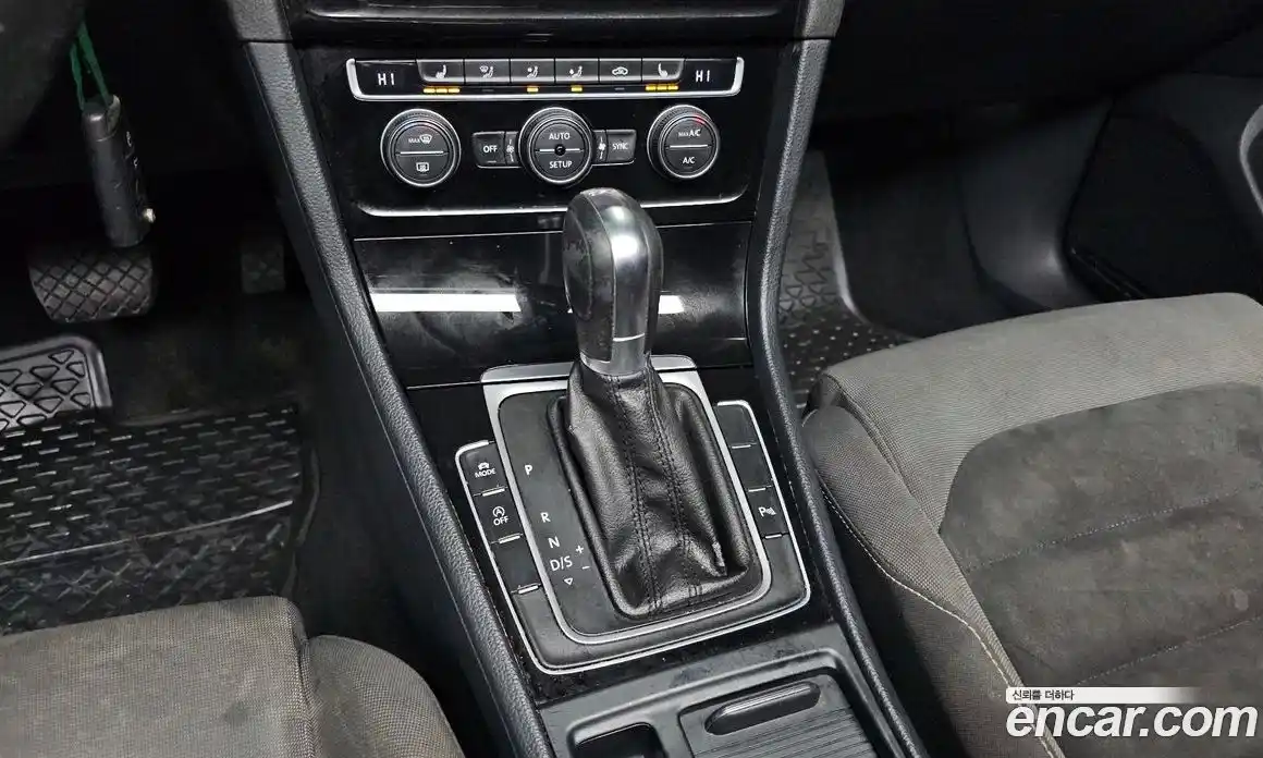 Volkswagen Golf 2014 2.0 Автомат в Москве № 180713, фото 9