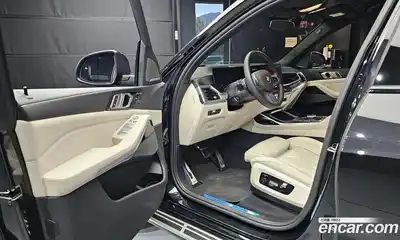 BMW X7 2023 3.0 Автомат в Москве № 190635, миниатюра 4