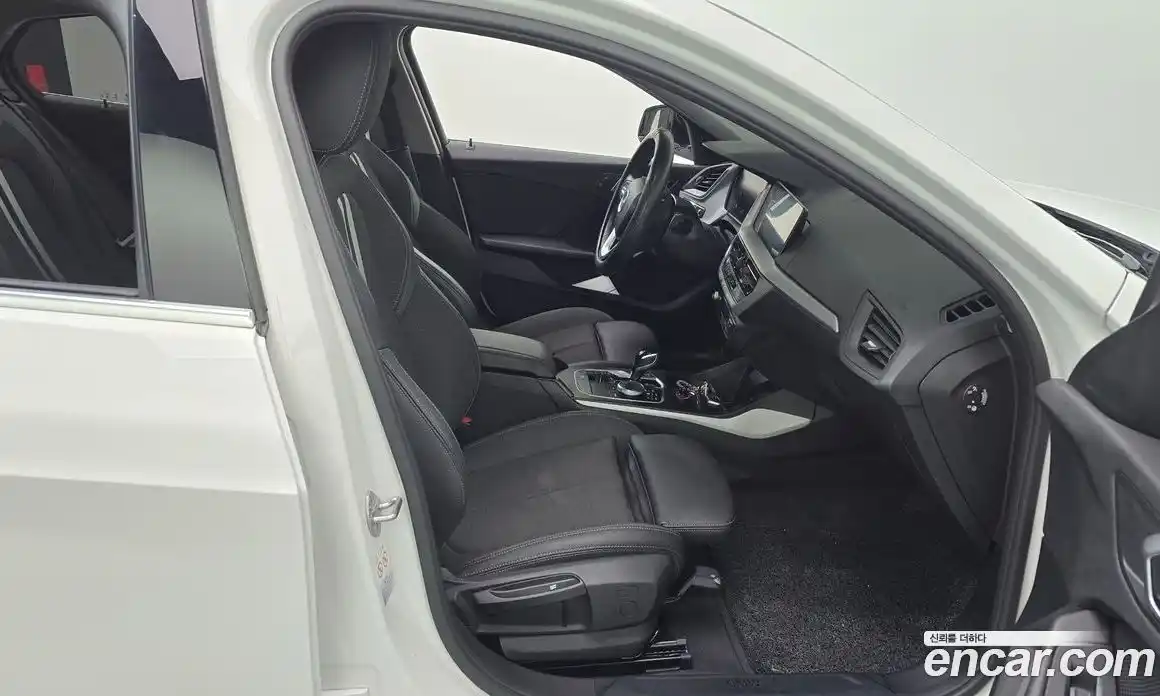 BMW 1-Series 2021 2.0 Автомат в Москве № 193093, фото 11