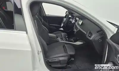 BMW 1-Series 2021 2.0 Автомат в Москве № 193093, миниатюра 11