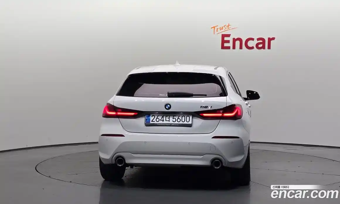 BMW 1-Series 2021 2.0 Автомат в Москве № 193093, фото 4