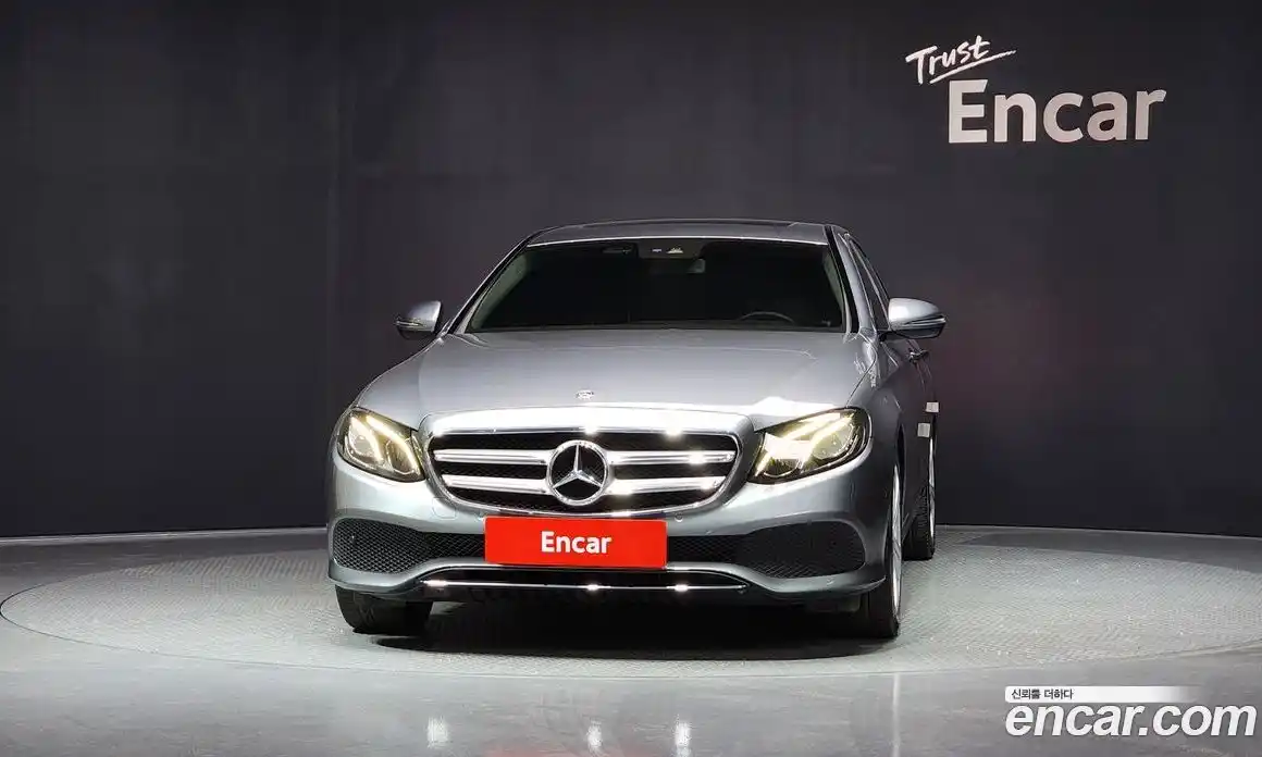 Mercedes-Benz E-Class 2017 2.0 Автомат в Москве № 194863, фото 12