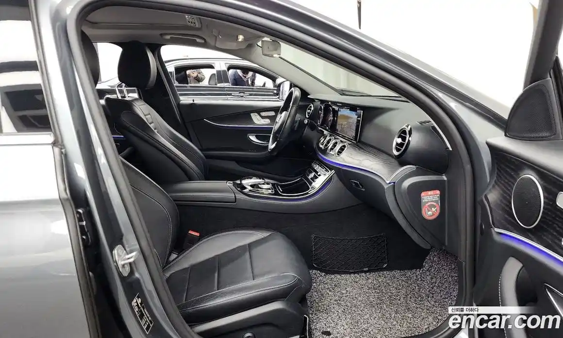 Mercedes-Benz E-Class 2017 2.0 Автомат в Москве № 194863, фото 16