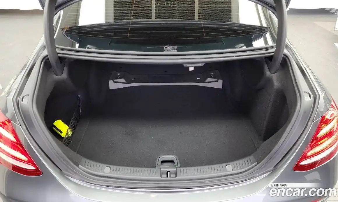 Mercedes-Benz E-Class 2017 2.0 Автомат в Москве № 194863, фото 6