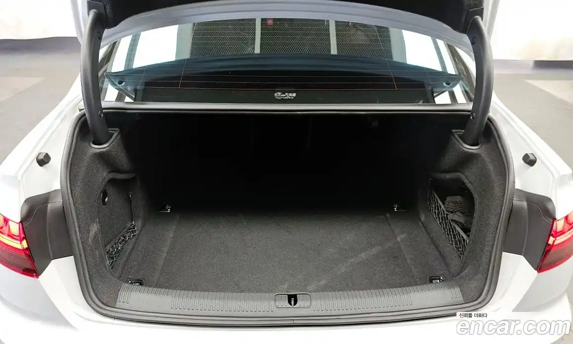 Audi A4 2023 2.0 Автомат в Москве № 196059, фото 19