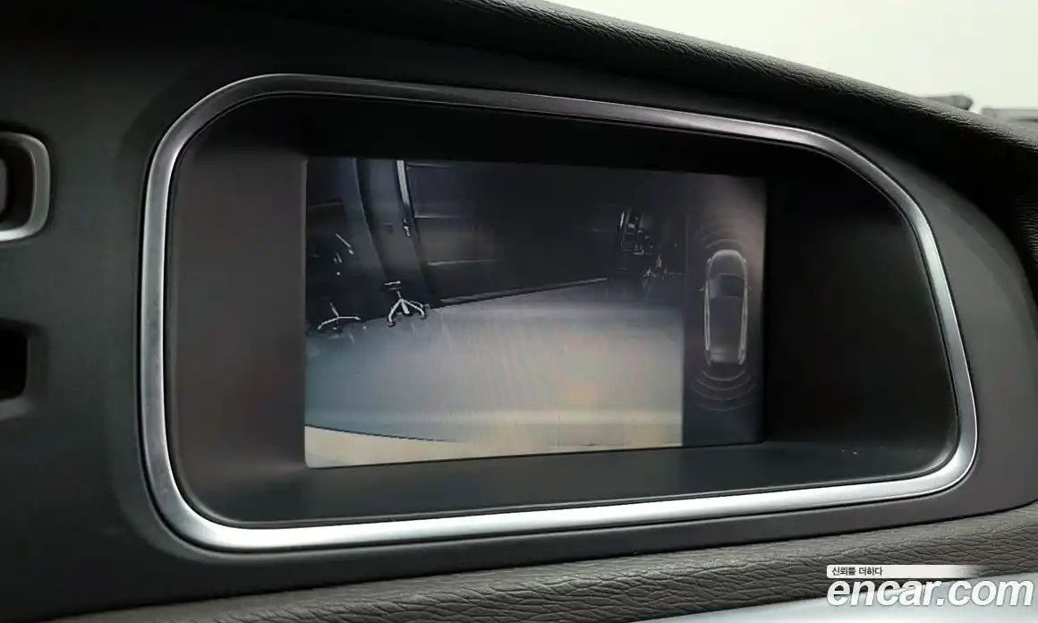 Volvo V40 2015 1.6 Автомат в Москве № 197028, фото 18