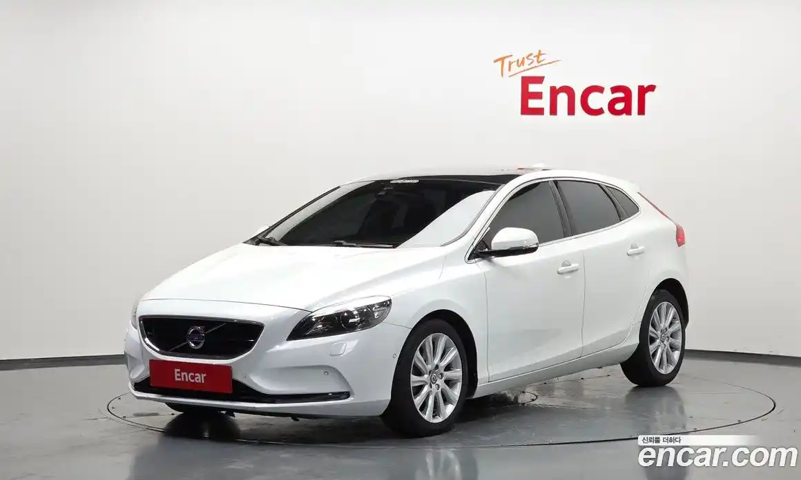 Volvo V40 2015 1.6 Автомат в Москве № 197028, фото 19