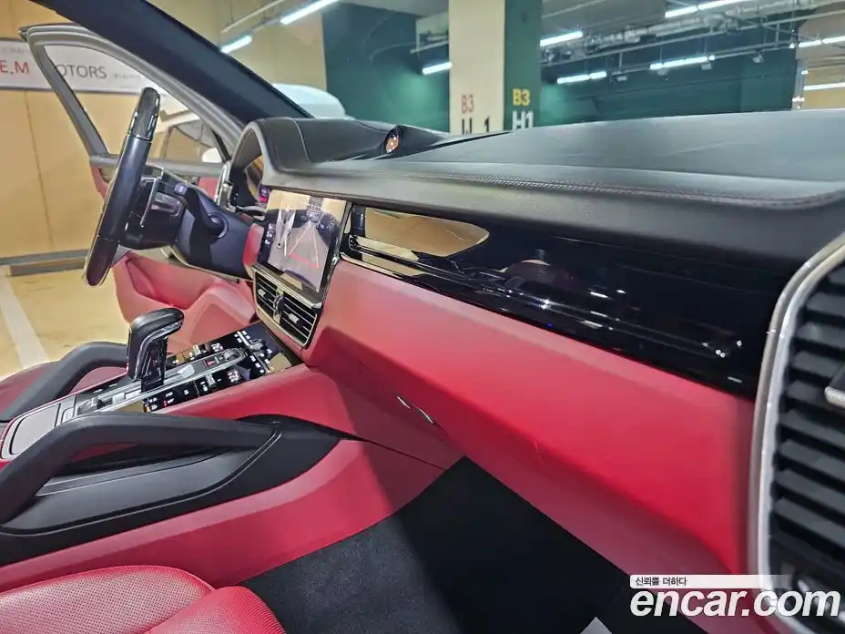 Porsche Cayenne 2021 3.0 Автомат в Москве № 197975, фото 16