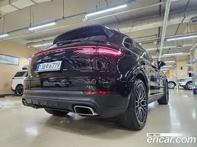 Porsche Cayenne 2021 3.0 Автомат в Москве № 197975, миниатюра 4