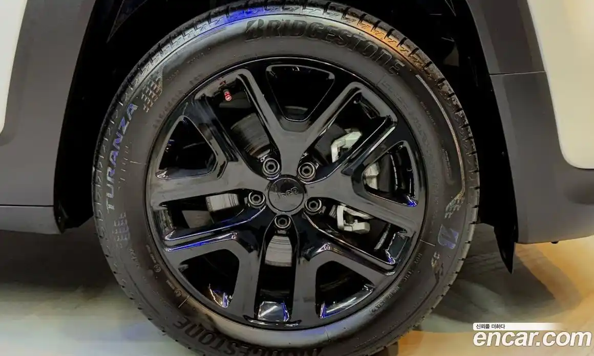 Jeep Renegade 2023 1.3 Автомат в Москве № 199390, фото 18