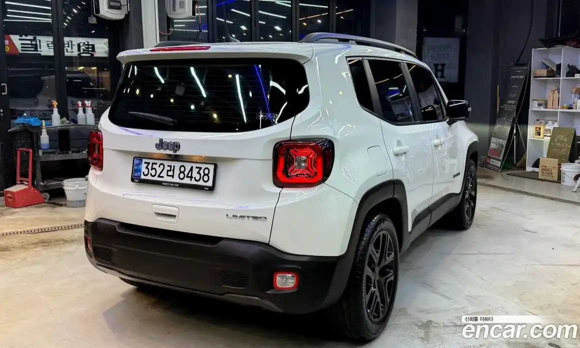 Jeep Renegade 2023 1.3 Автомат в Москве № 199390, фото 7