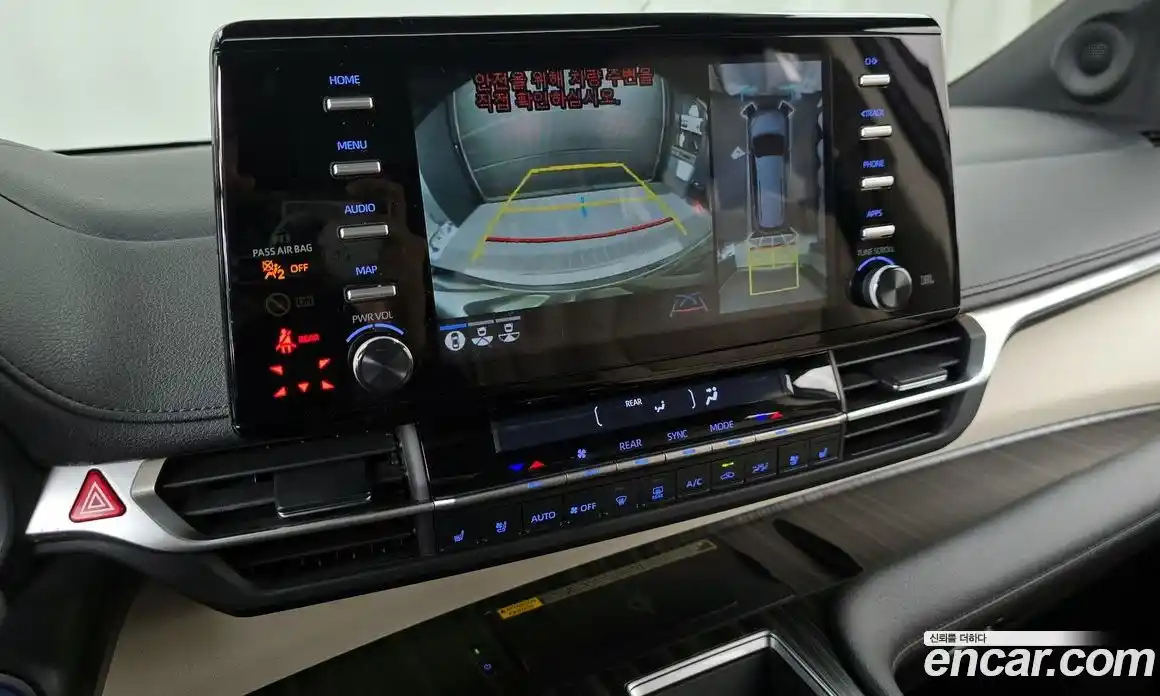 Toyota Sienna 2022 2.5 Автомат в Москве № 199595, фото 17