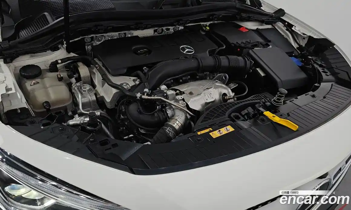 Mercedes-Benz GLA-Class 2022 2.0 Автомат в Москве № 202161, фото 3