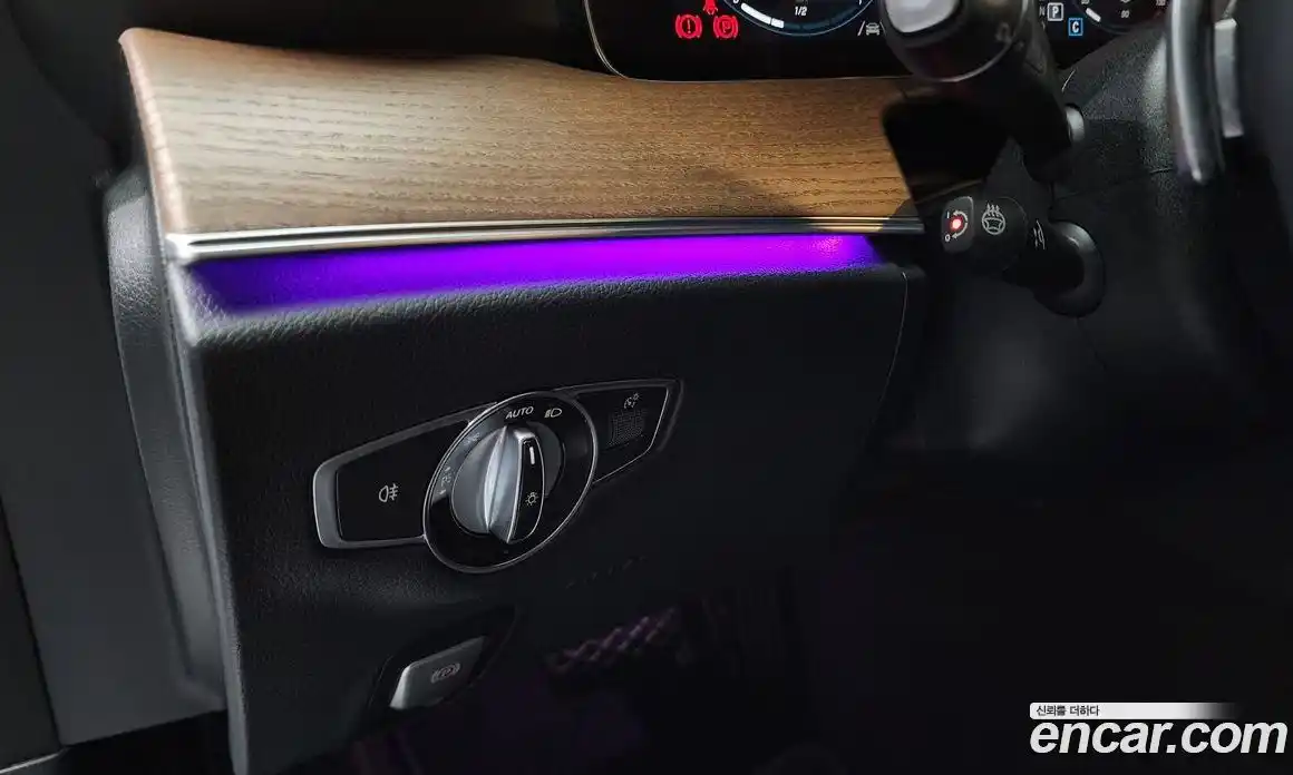 Mercedes-Benz E-Class 2023 2.0 Автомат в Москве № 204138, фото 14