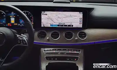 Mercedes-Benz E-Class 2023 2.0 Автомат в Москве № 204138, миниатюра 4