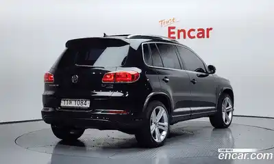 Volkswagen Tiguan 2015 2.0 Автомат в Москве № 204427, миниатюра 4