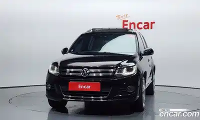 Volkswagen Tiguan 2015 2.0 Автомат в Москве № 204427, миниатюра 5