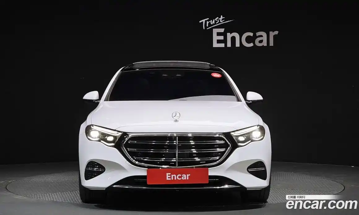 Mercedes-Benz E-Class 2024 3.0 Автомат в Москве № 205240, фото 3