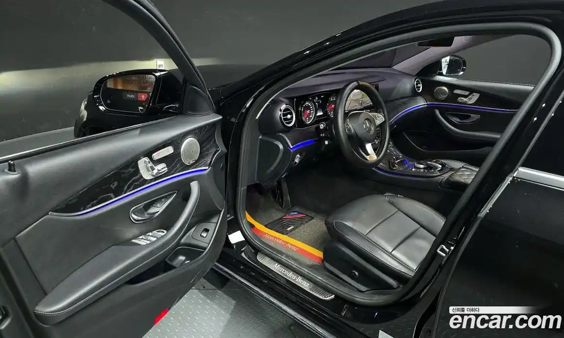 Mercedes-Benz E-Class 2018 2.0 Автомат в Москве № 212151, фото 12