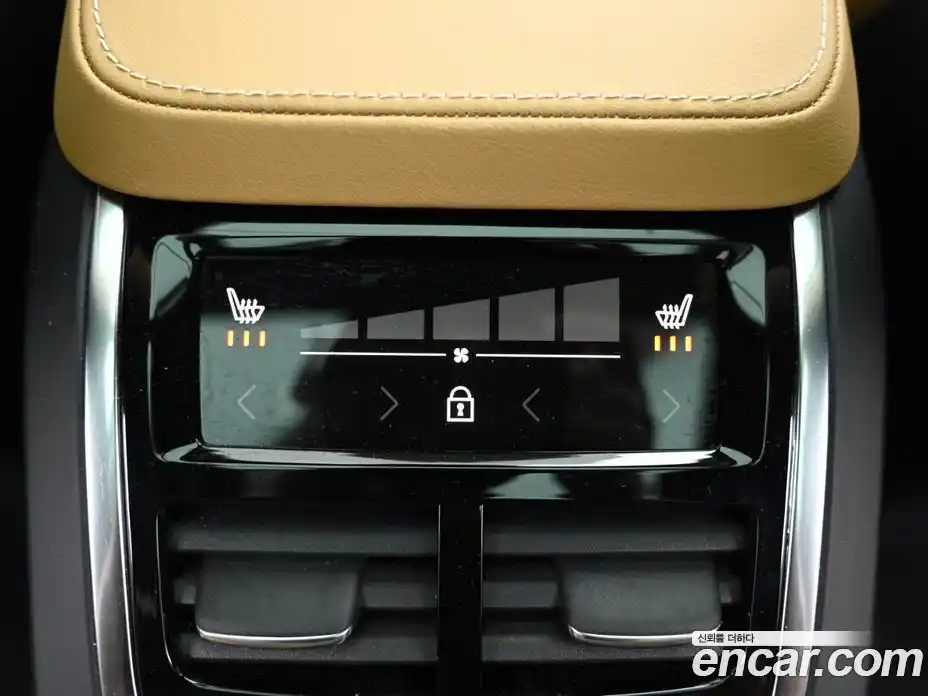 Volvo XC90 2024 2.0 Автомат в Москве № 212781, фото 16