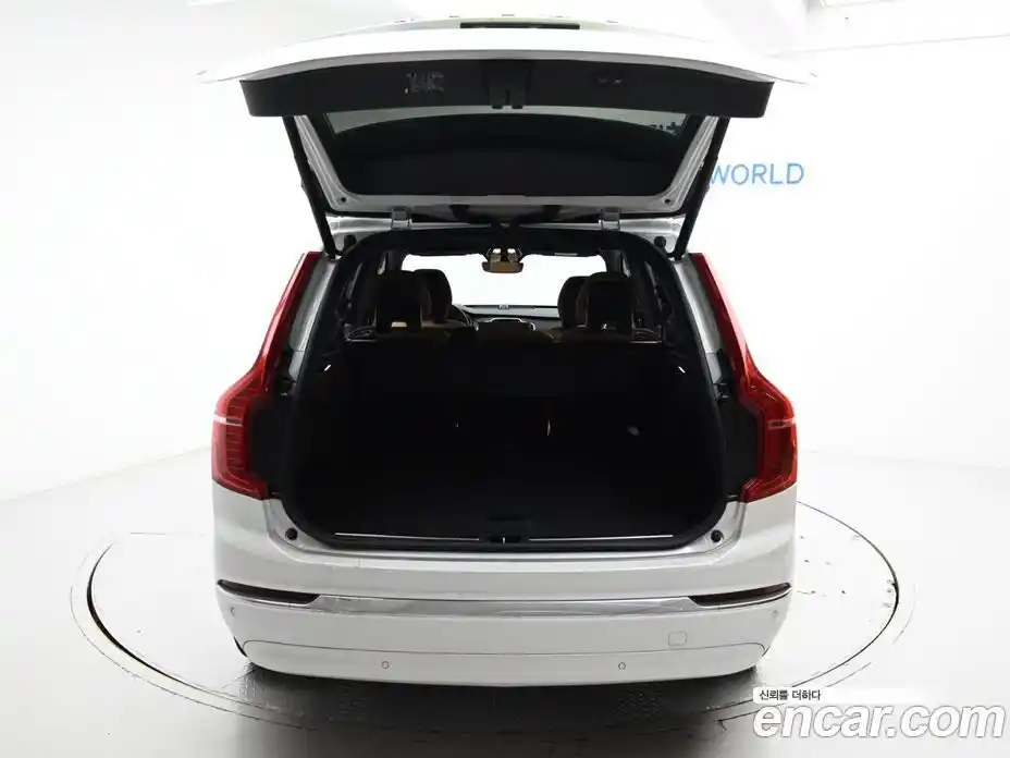 Volvo XC90 2024 2.0 Автомат в Москве № 212781, фото 20