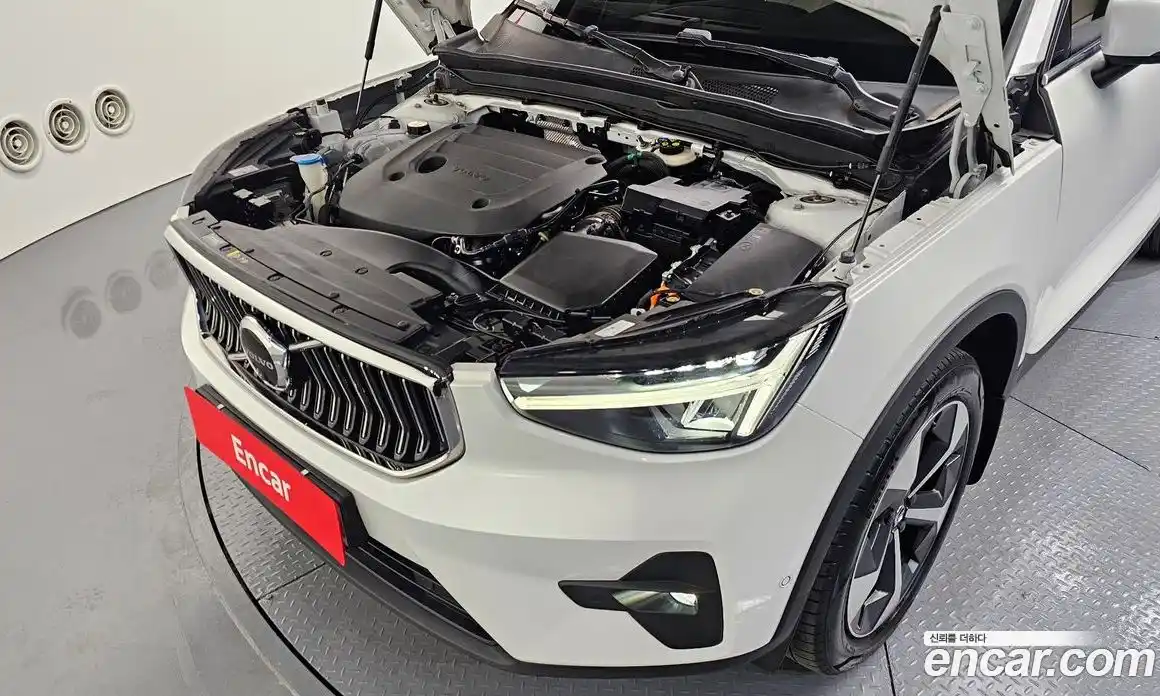 Volvo XC40 2023 2.0 Автомат в Москве № 212837, фото 15