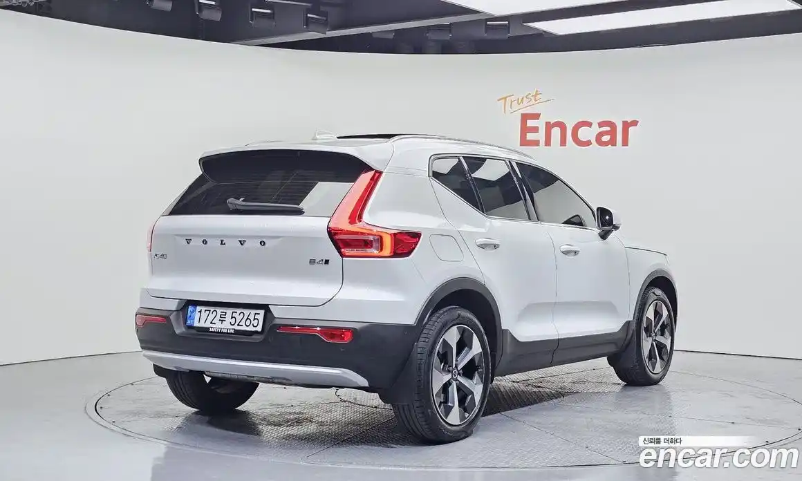 Volvo XC40 2023 2.0 Автомат в Москве № 212837, фото 4
