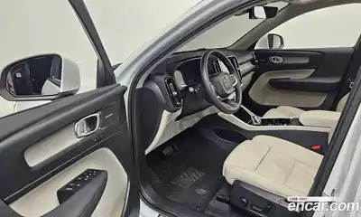 Volvo XC40 2023 2.0 Автомат в Москве № 212837, миниатюра 9