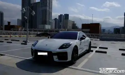 Porsche Panamera, 2025