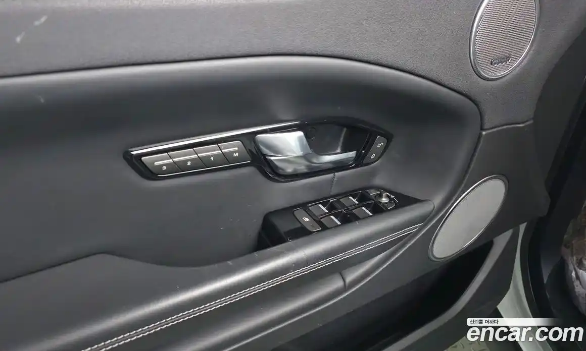 Land Rover Range-Rover Evoque 2018 2.0 Автомат в Москве № 213444, фото 13