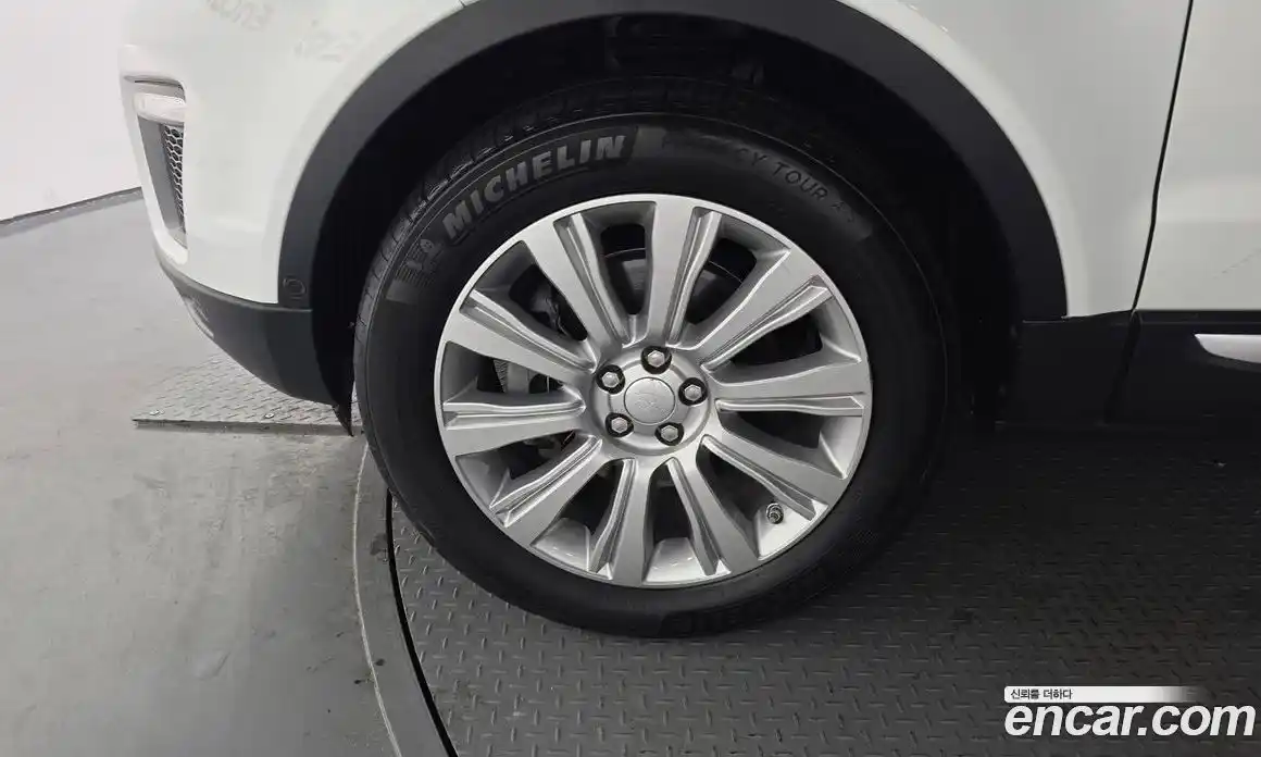 Land Rover Range-Rover Evoque 2018 2.0 Автомат в Москве № 213444, фото 18