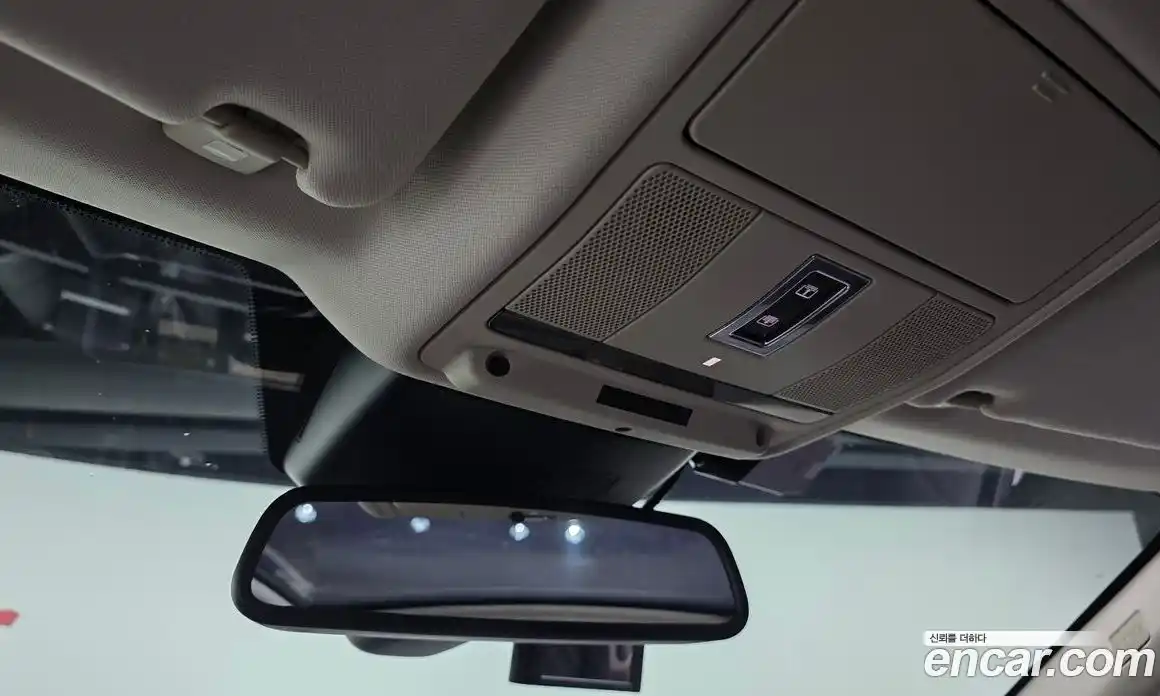 Land Rover Range-Rover Evoque 2018 2.0 Автомат в Москве № 213444, фото 4