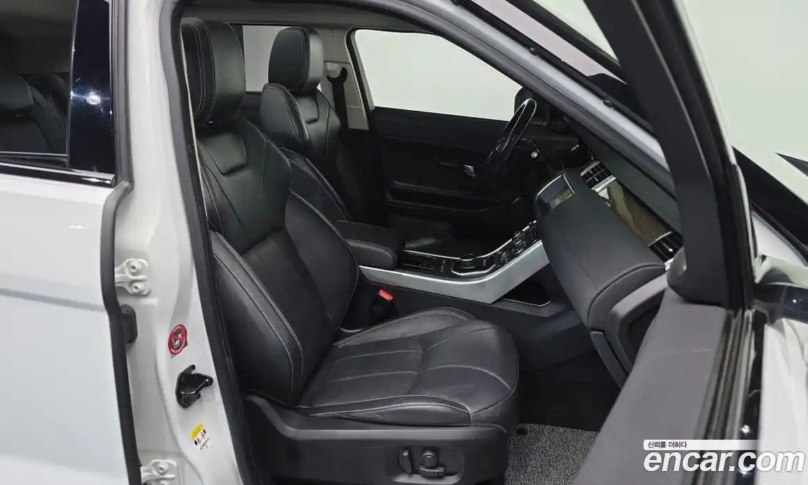 Land Rover Range-Rover Evoque 2018 2.0 Автомат в Москве № 213444, фото 10