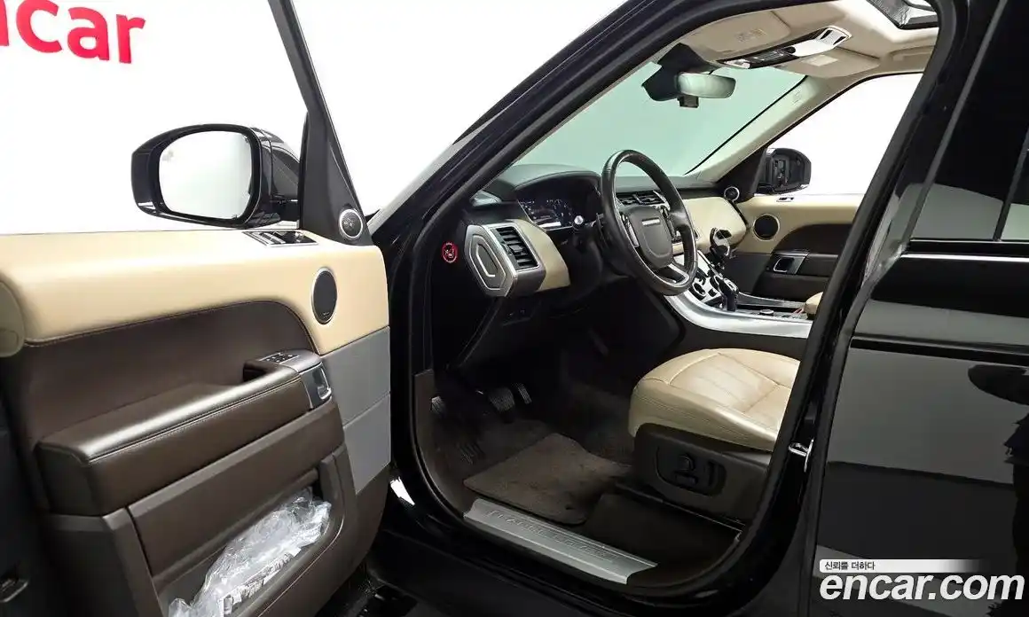 Land Rover Range-Rover Sport 2018 3.0 Автомат в Москве № 213450, фото 11