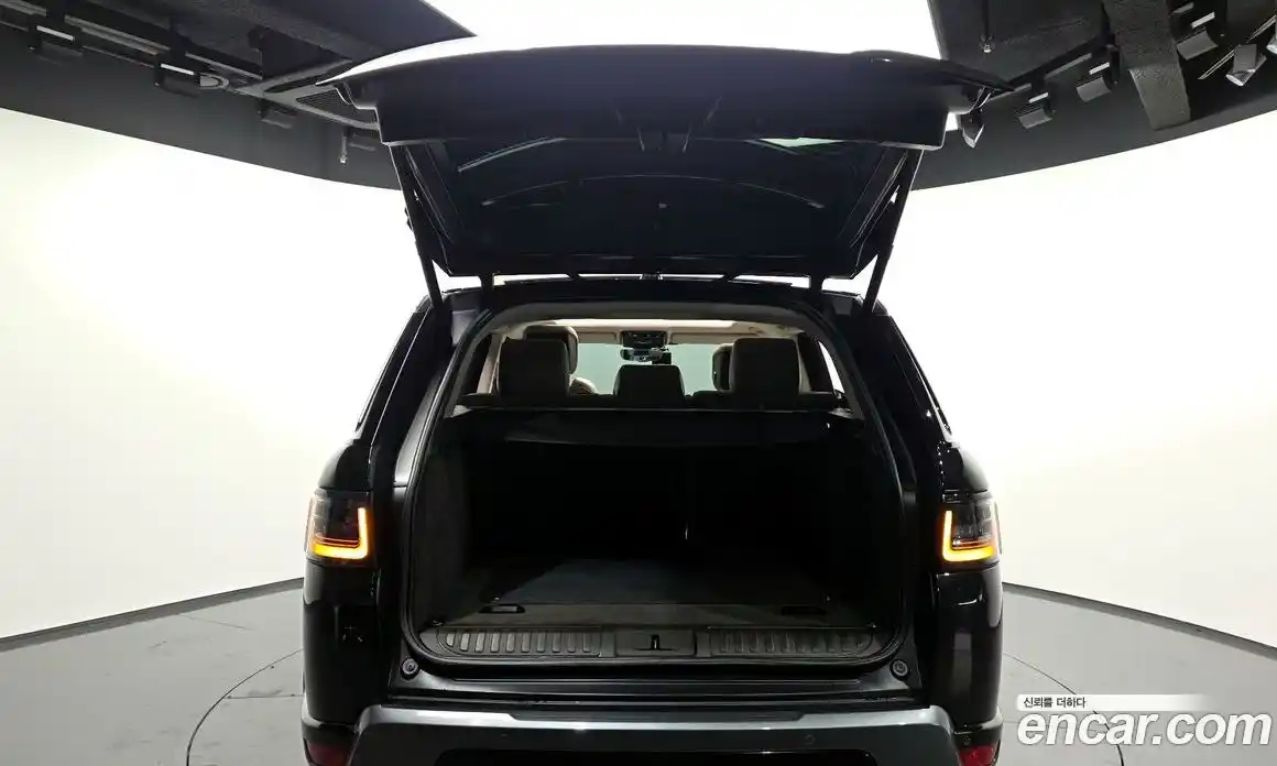 Land Rover Range-Rover Sport 2018 3.0 Автомат в Москве № 213450, фото 12