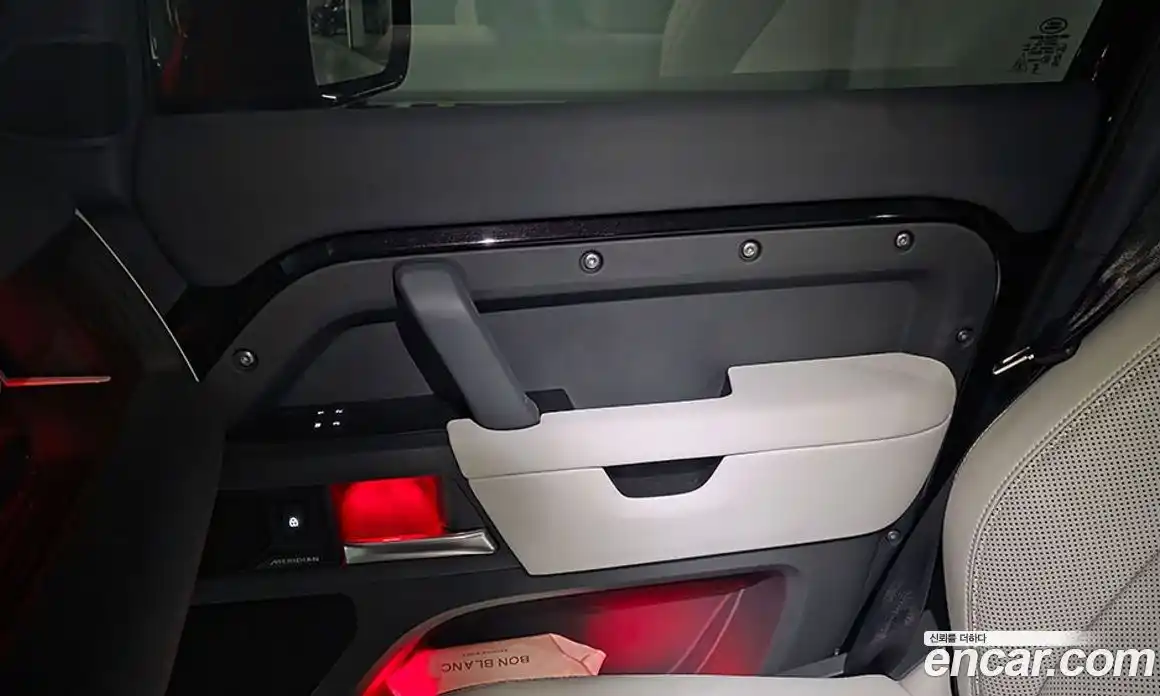 Land Rover Defender 2025 3.0 Автомат в Москве № 213892, фото 16