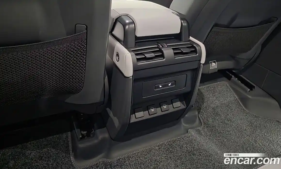 Land Rover Defender 2025 3.0 Автомат в Москве № 213892, фото 18