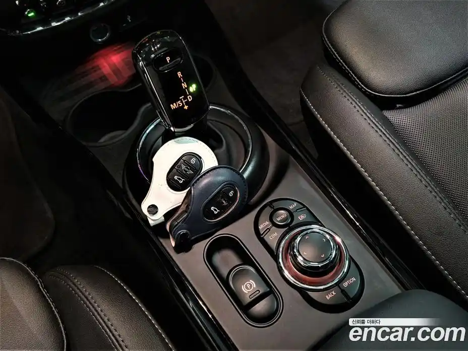 Mini Clubman 2024 1.5 Автомат в Москве № 213961, фото 9