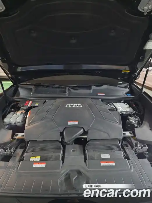 Audi Q8 2023 3.0 Автомат в Москве № 218633, фото 6
