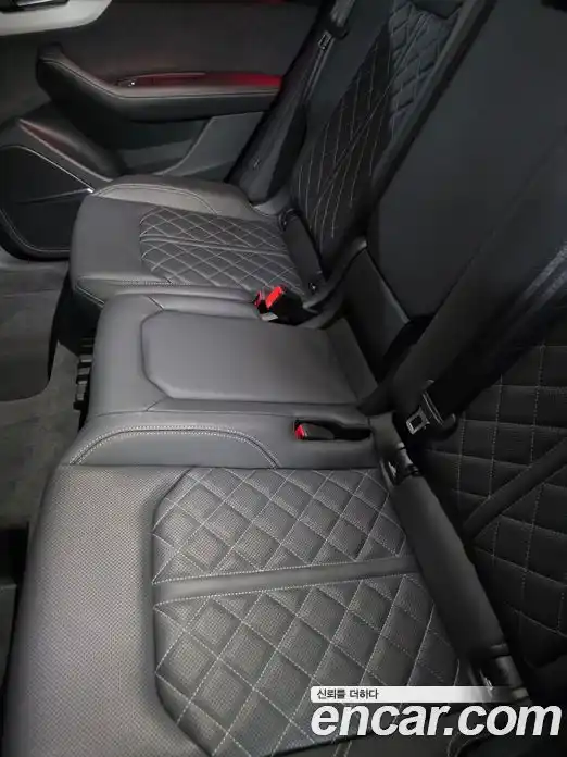 Audi Q8 2023 3.0 Автомат в Москве № 218633, фото 9